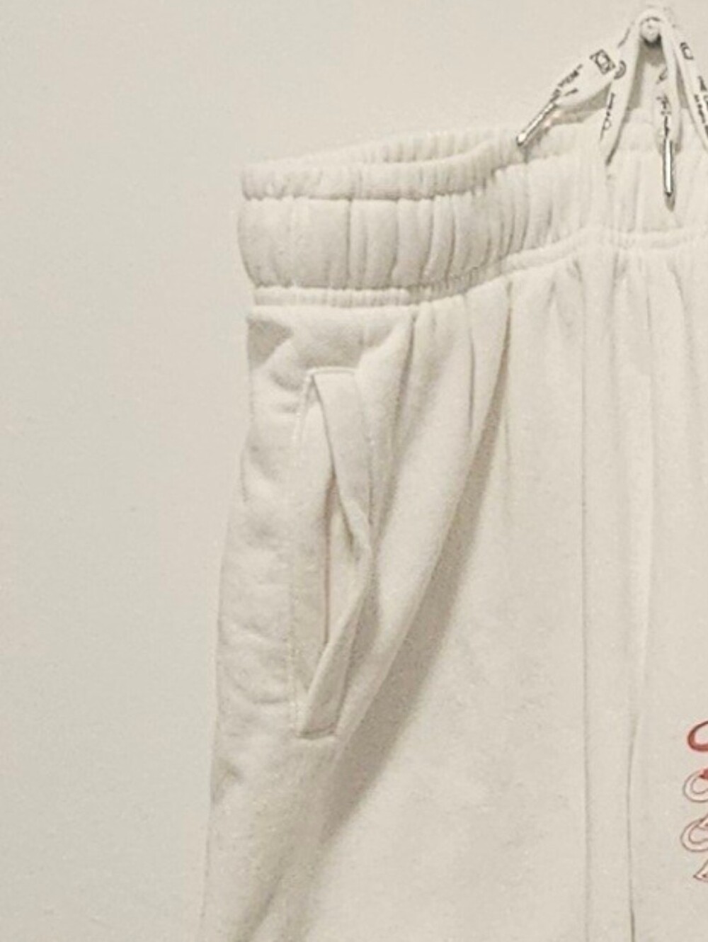 Diet Coke Graphic SET- White with Red Logo